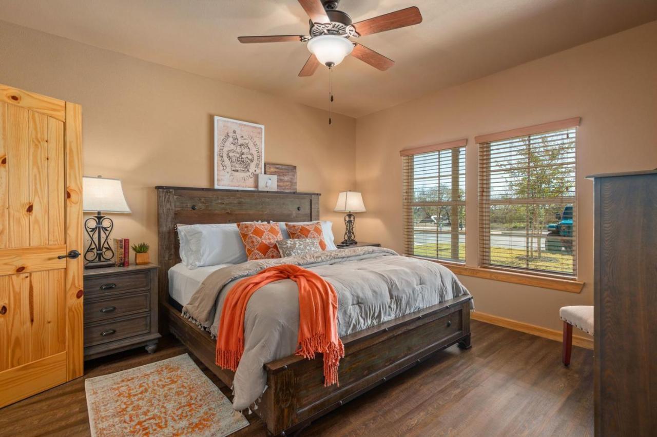 Old Mill Resort New Braunfels Exterior photo